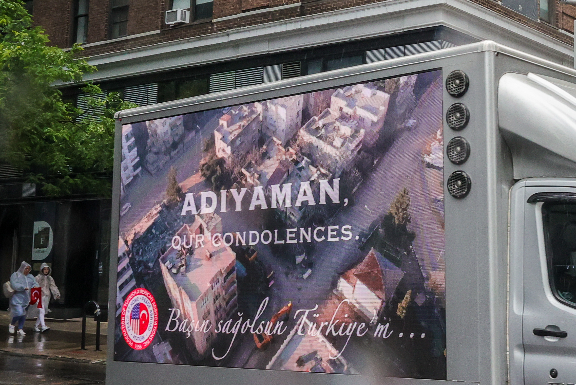 Her yer kırmızı beyaz oldu... New York'ta "Geleneksel Türk Günü Yürüyüşü" düzenlendi 13