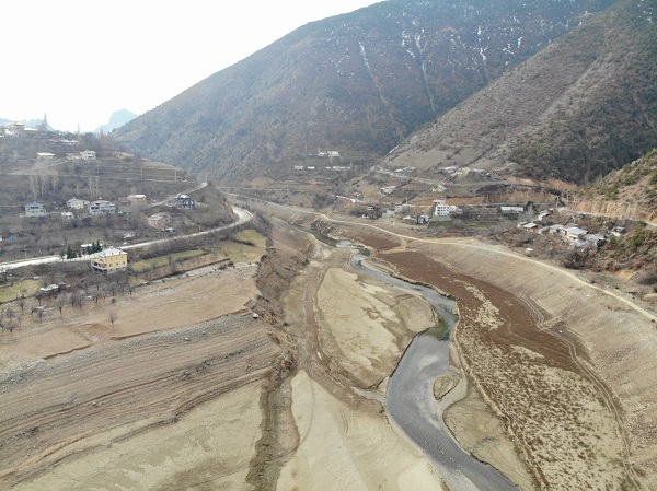 Adeta çöle dönmüştü! Torul Baraj Gölü’nde son durum 1