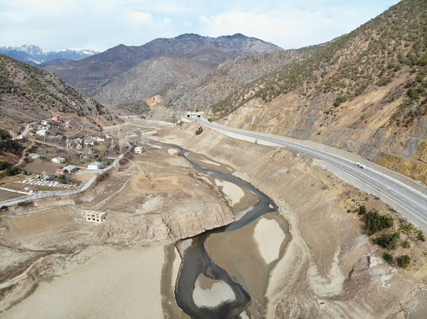 Adeta çöle dönmüştü! Torul Baraj Gölü’nde son durum 3