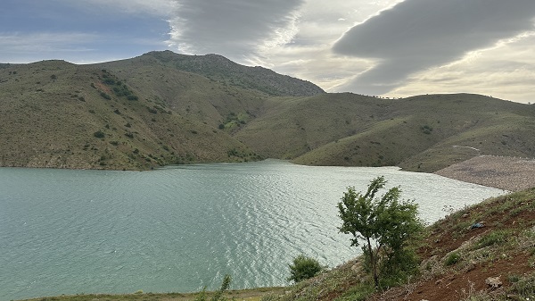 Aradaki farkı bulabilecek misiniz? 2 yıl arayla aynı baraj 9