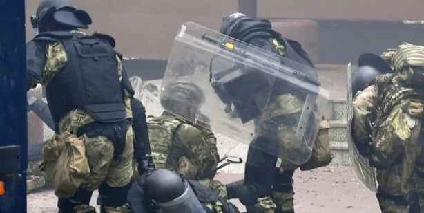 Balkanlar'da ortalık karıştı, tansiyon yükseldi! NATO'dan acil çağrı: Kabul edilemez, durdurun! Savaşın ayak sesleri... 6