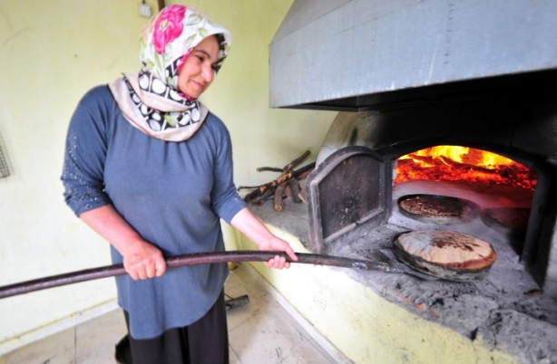 Bu leziz yemekler insanlar için değil! Bakın bu özel fırın kimler için çalışıyor 3