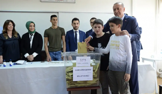 Cumhurbaşkanı Erdoğan'ın yanındaki çocuk kimin oğlu çıktı 6