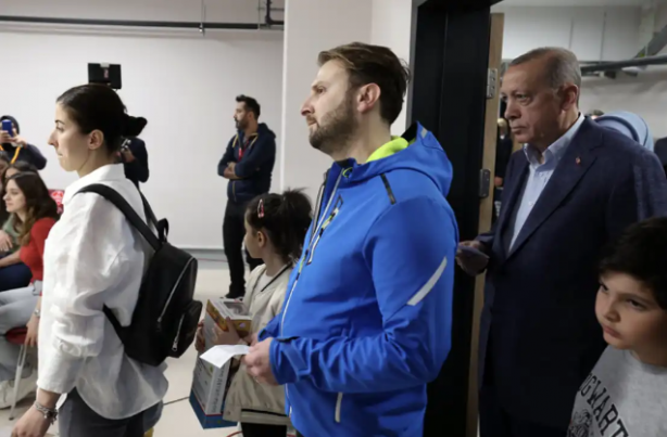 Cumhurbaşkanı Erdoğan'ın yanındaki çocuk kimin oğlu çıktı 2