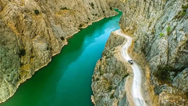 Gizli hazine dağın içinde bulundu! Dünya Türkiye’ye akın etti 4