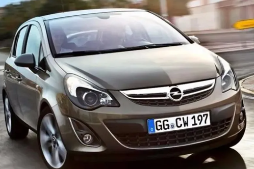 Otomobillerin gizli özellikleri! Silecek ve sinyal kolunu aynı anda kendinize çektiğinizde.. 3