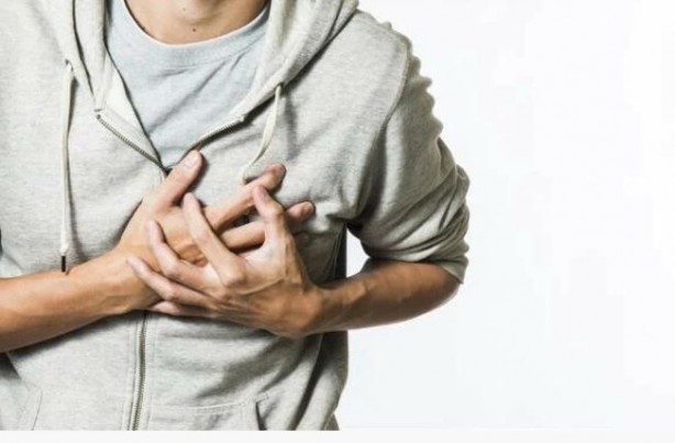 Uzmanlardan hayati uyarı! Sabahları bunu yapan kalp krizi geçiriyor 12