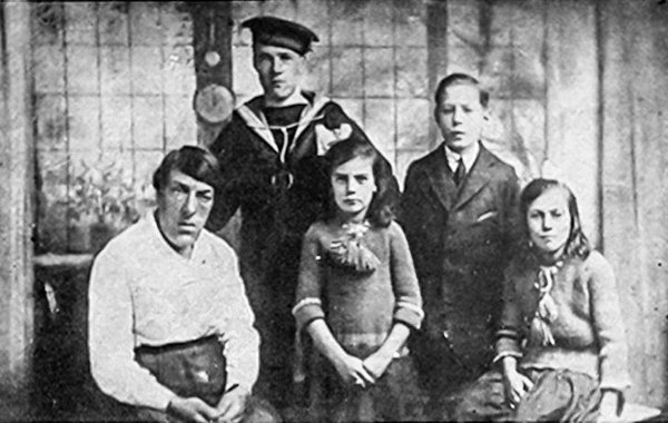 Çocukları için dünyanın en çirkin kadını oldu! Marry Ann Bevan 7