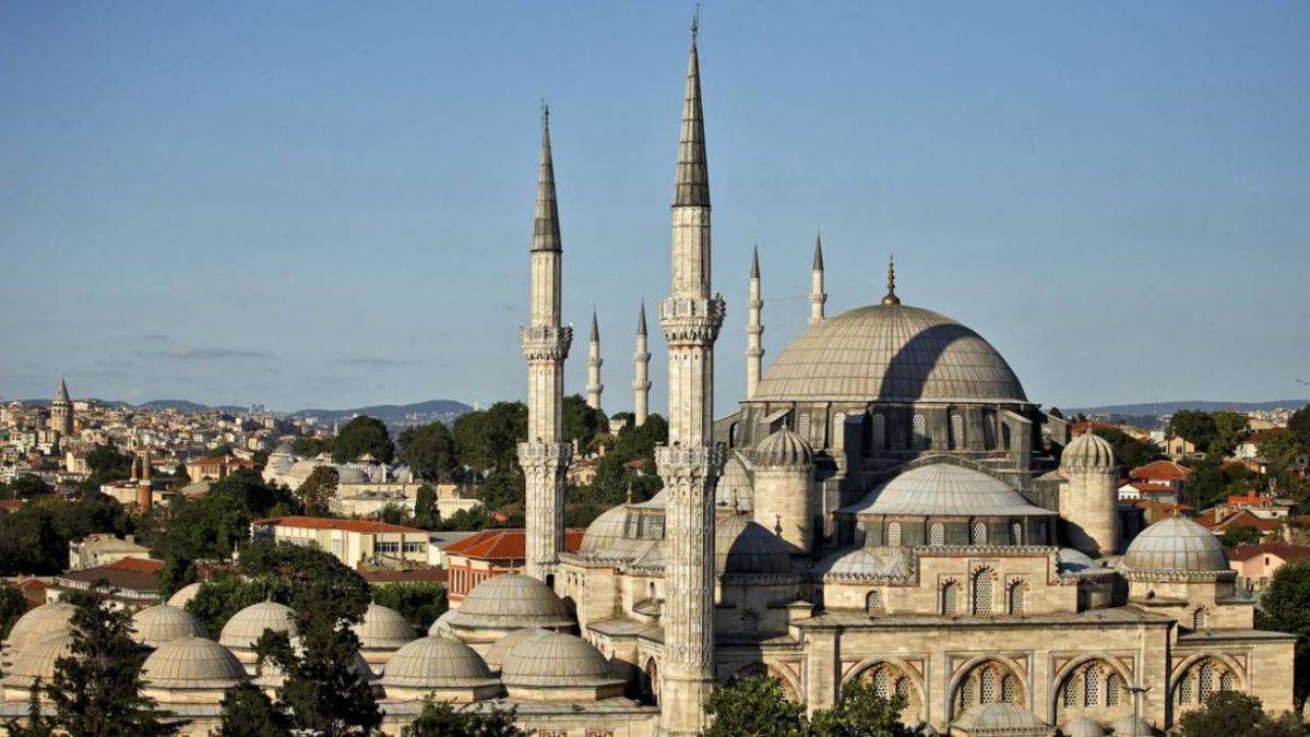 İşte tarih! Şehzade Camii sütununda yer alan yazı dikkat çekti 1