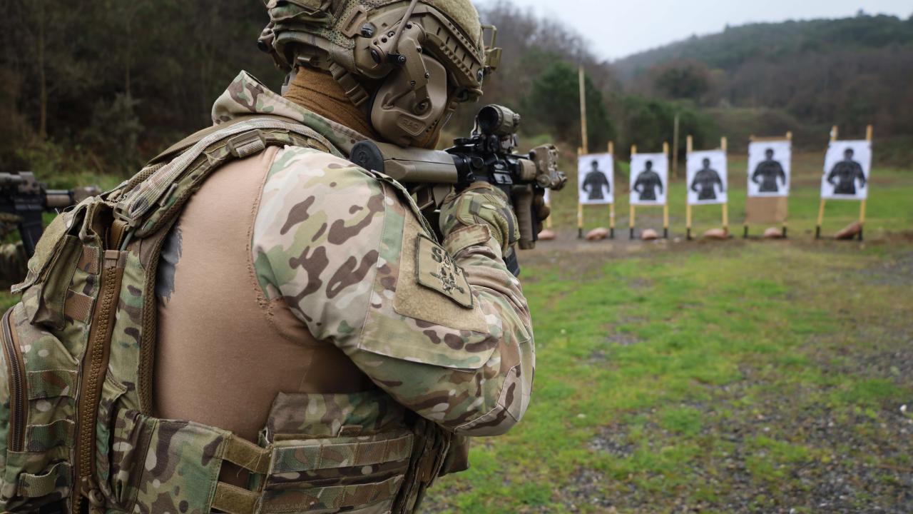 SAT Komandolarının eğitimi nefes kesti 6