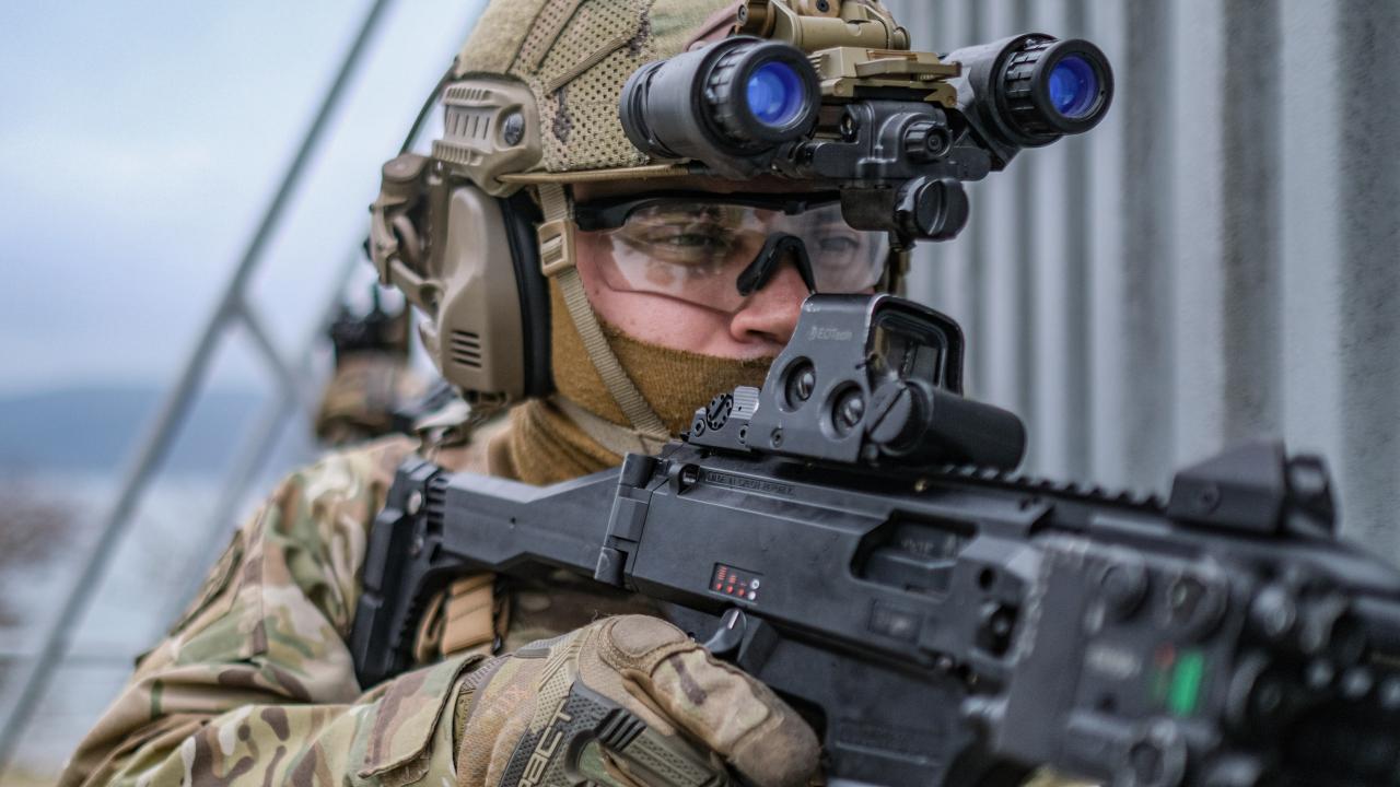 SAT Komandolarının eğitimi nefes kesti 7