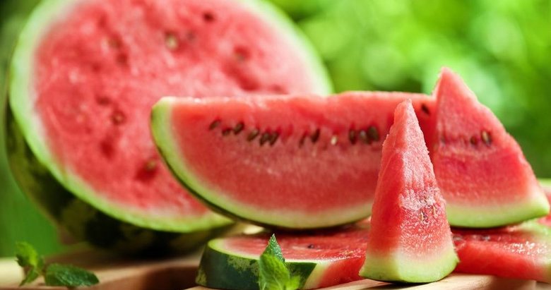 Karpuzun en iyisini seçmek işte bu kadar kolay! 4 püf noktasını bilen yaz boyu en iyi karpuzları yiyecek 6
