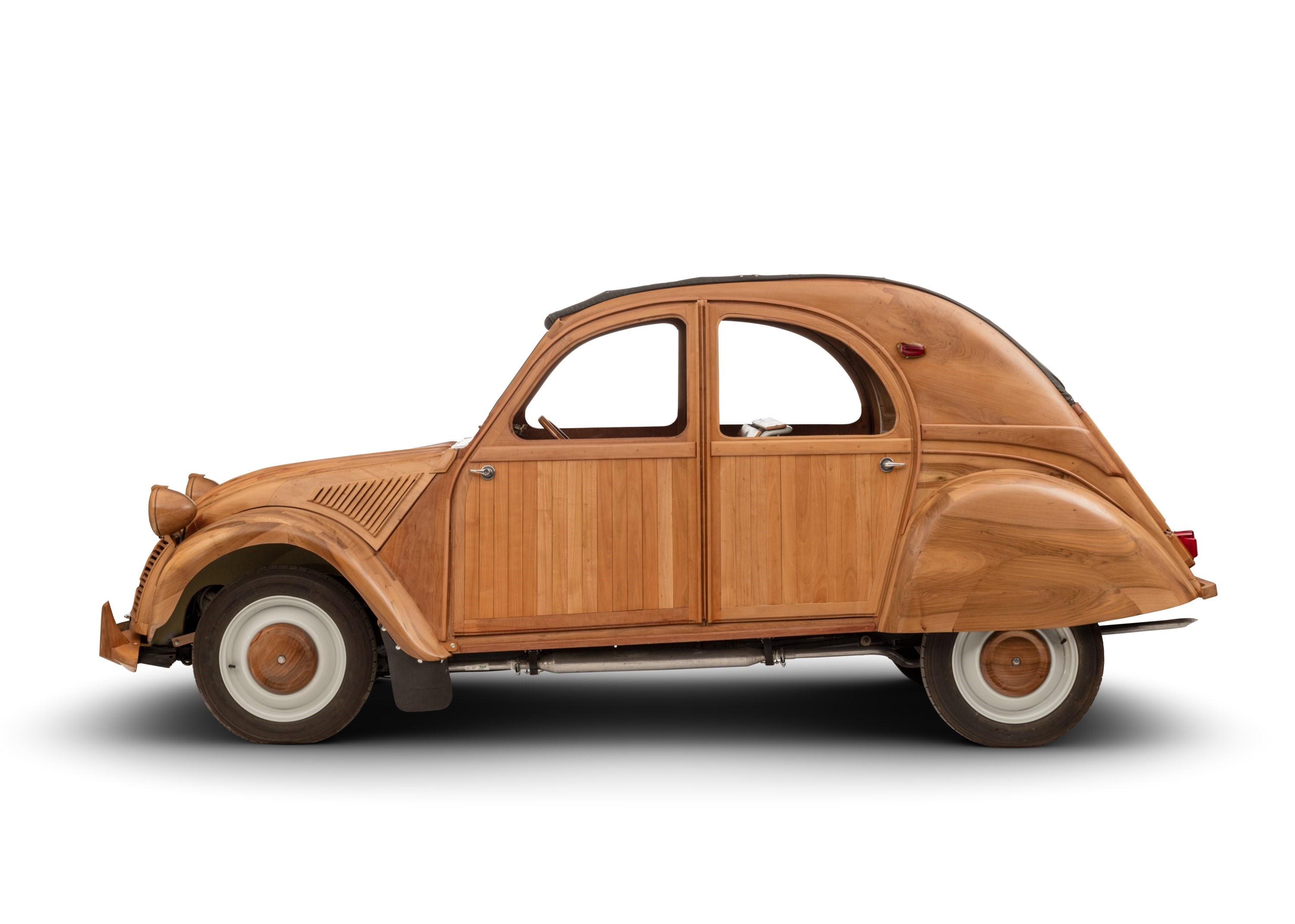 Ahşap otomobil rekor fiyata satıldı 8