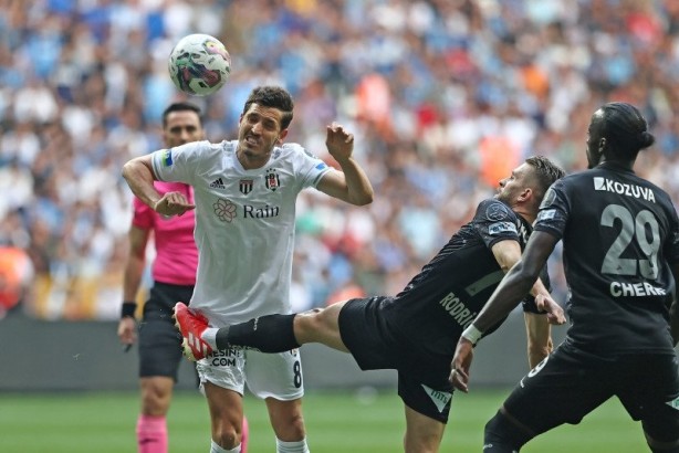 Beşiktaş'ta yaprak dökümü başladı! Şenol Güneş 5 yıldızın biletini kesti... 7
