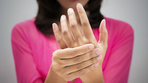 Elinizin uyuşma sebepleri sizi çok ama çok şaşırtacak! Neden olur? Uzmanından açık açık tüyoları 4