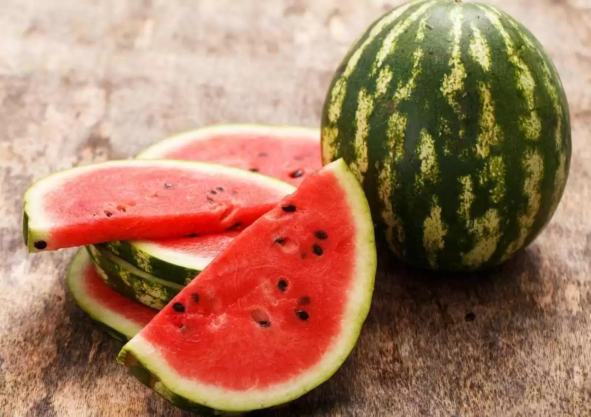 Karpuzun en iyisini seçmek işte bu kadar kolay! 4 püf noktasını bilen yaz boyu en iyi karpuzları yiyecek 3