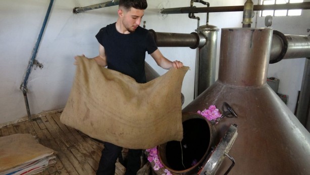 Ondan dudak uçuklatan kazanç sağlıyorlar! Yanlış duymadınız! Litresi 258 bin TL 4