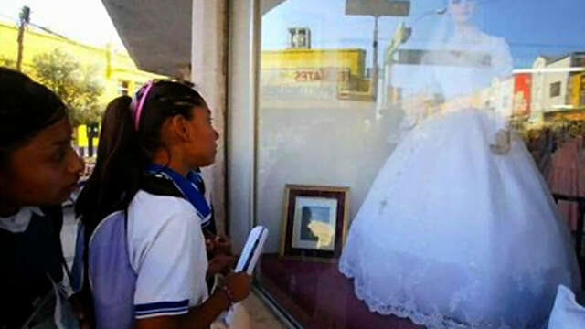 Ölen kızını mumyalatıp vitrinde sergiledi! Tüyler ürperten efsane tüm dünyanın kanını dondurdu... 11