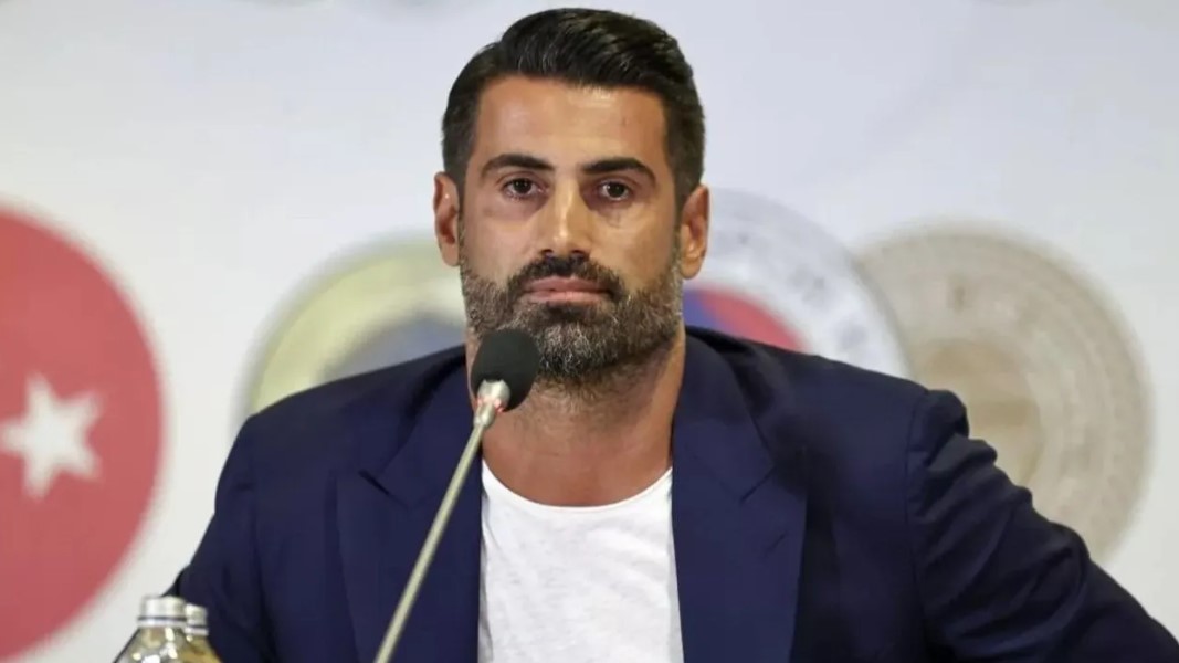 Ali Koç 'yerli olacak' demişti: Beş teknik direktörden açıklama geldi 6