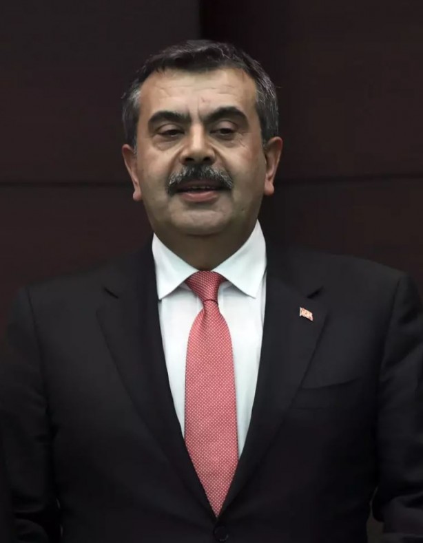 Yeni Kabine üyelerinden ilk mesajlar 12