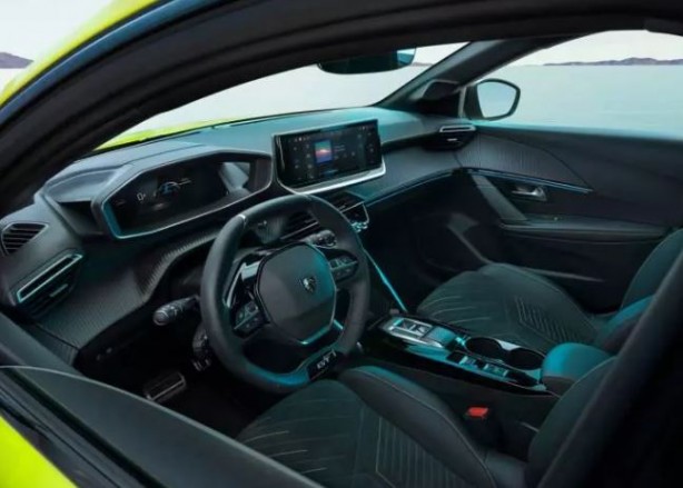 Avrupa'nın en çok satan otomobili yenilendi 9