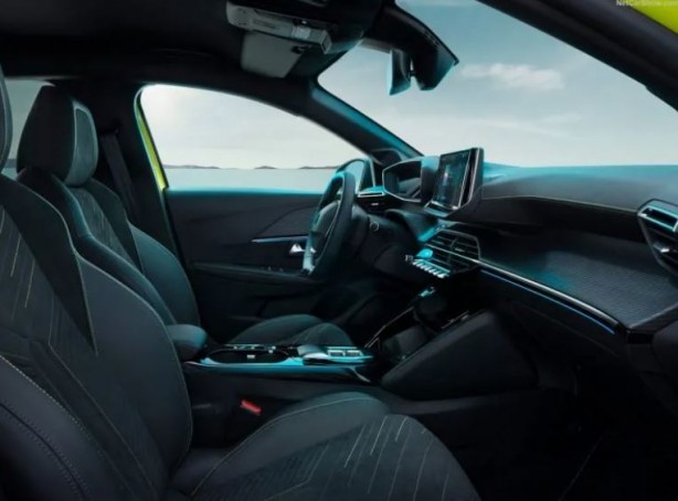 Avrupa'nın en çok satan otomobili yenilendi 6