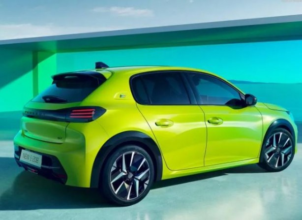 Avrupa'nın en çok satan otomobili yenilendi 15