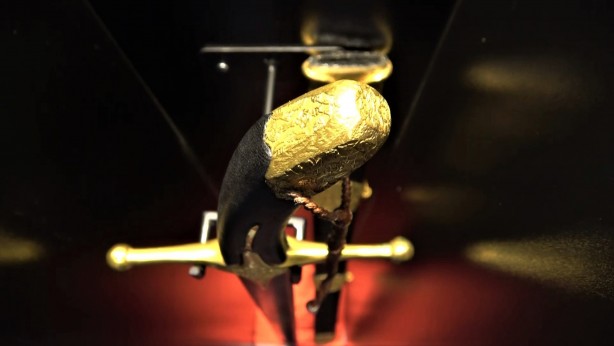 Öyle bir kılıç yaptı ki... Gören ağlıyor 9