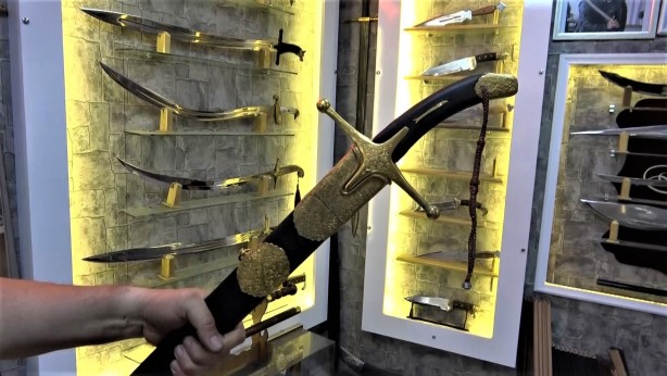 Öyle bir kılıç yaptı ki... Gören ağlıyor 6