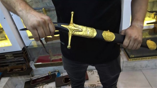 Öyle bir kılıç yaptı ki... Gören ağlıyor 3