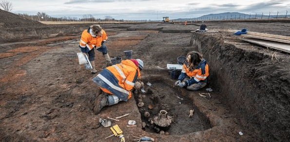 Sadece 1 tane beklerken… Kazı yapan Fransızlar şoke oldu 2
