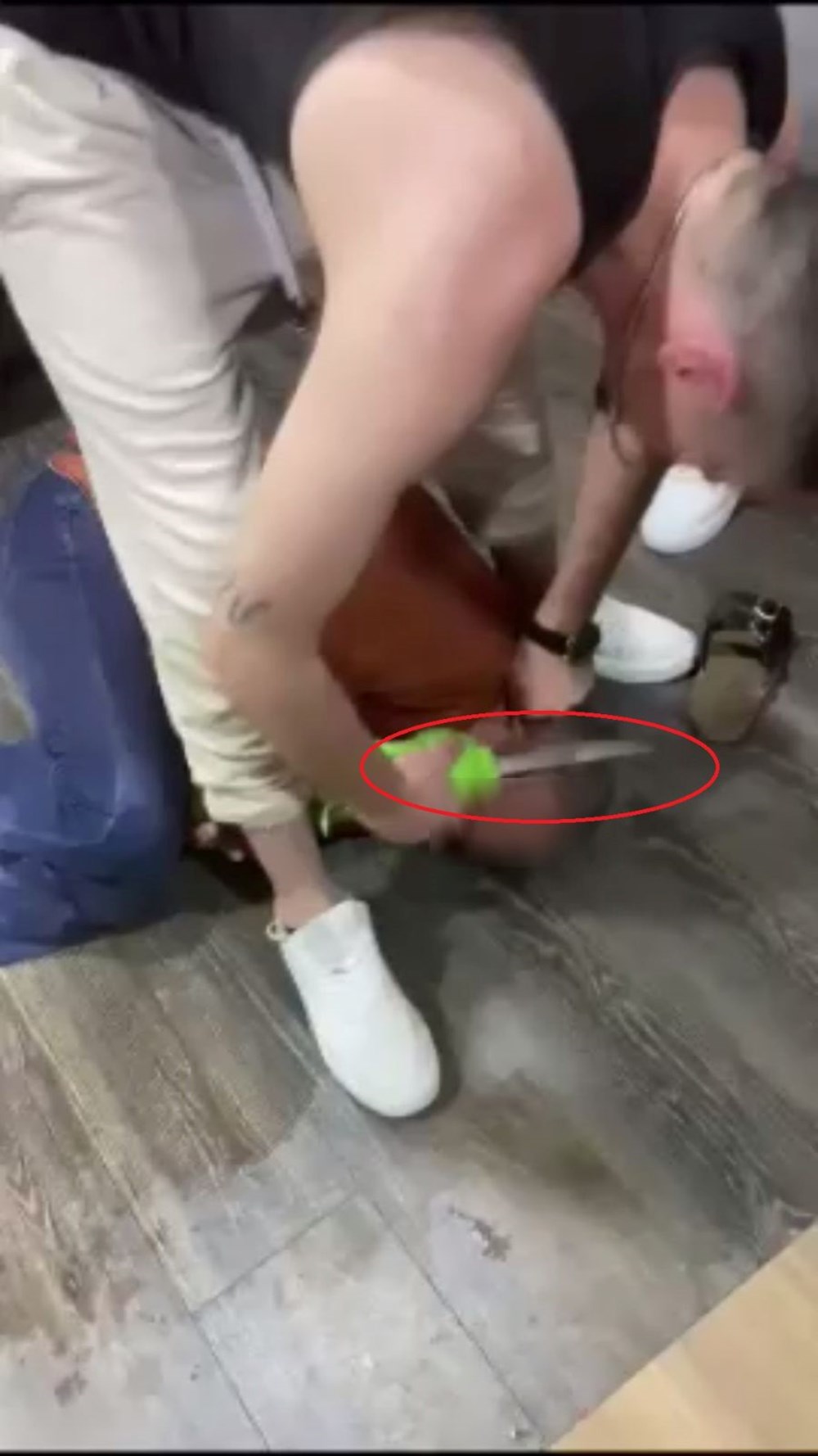 Müzik eşliğinde işkence! Saatlerce dövüp kayda aldılar 3