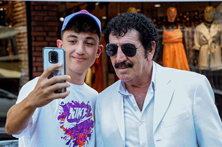 Şaşkına çeviren benzerlik! Onu gören rahmet diliyor… 3