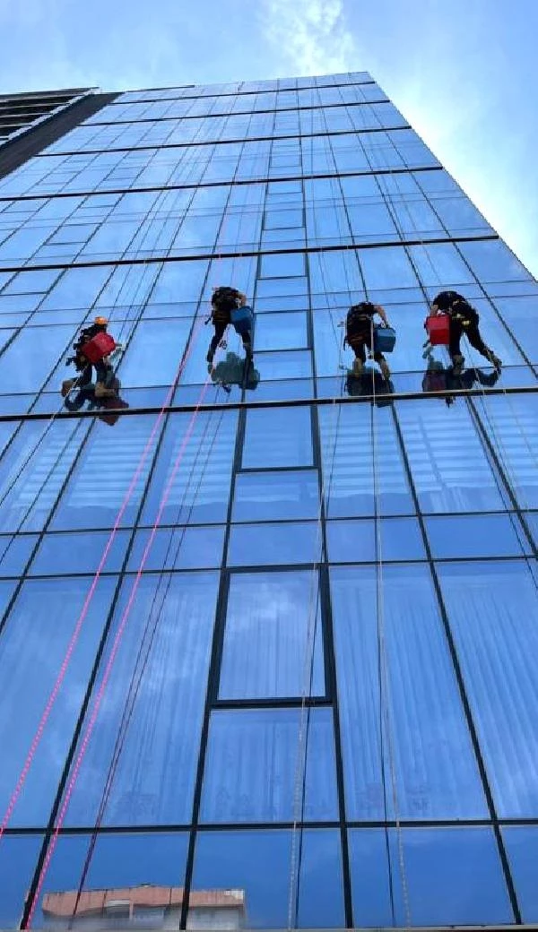 hayati-bir-ipin-ucunda-gunde-en-az-2-bin-lira-10-16233472_o