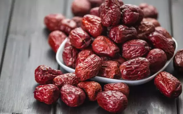 Bir avuç ölümsüzlük meyvesi şifa dağıtıyor! Yararlarını duyunca çok şaşıracaksınız 5