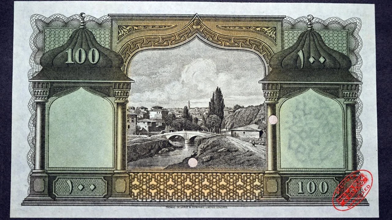 Cumhuriyet'in ilk dönemine ait paralar görüntülendi… Ön yüzünde kurt figürü, arka yüzünde Ankara Kalesi 11