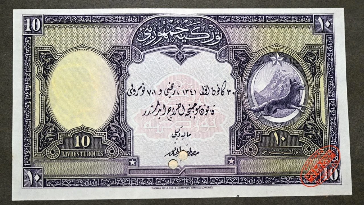 Cumhuriyet'in ilk dönemine ait paralar görüntülendi… Ön yüzünde kurt figürü, arka yüzünde Ankara Kalesi 14