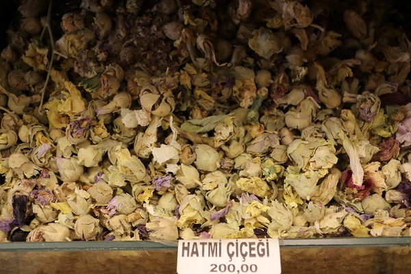 Aktarlarda yoğunluk başladı! Bu çayı içen hasta olmuyor 5