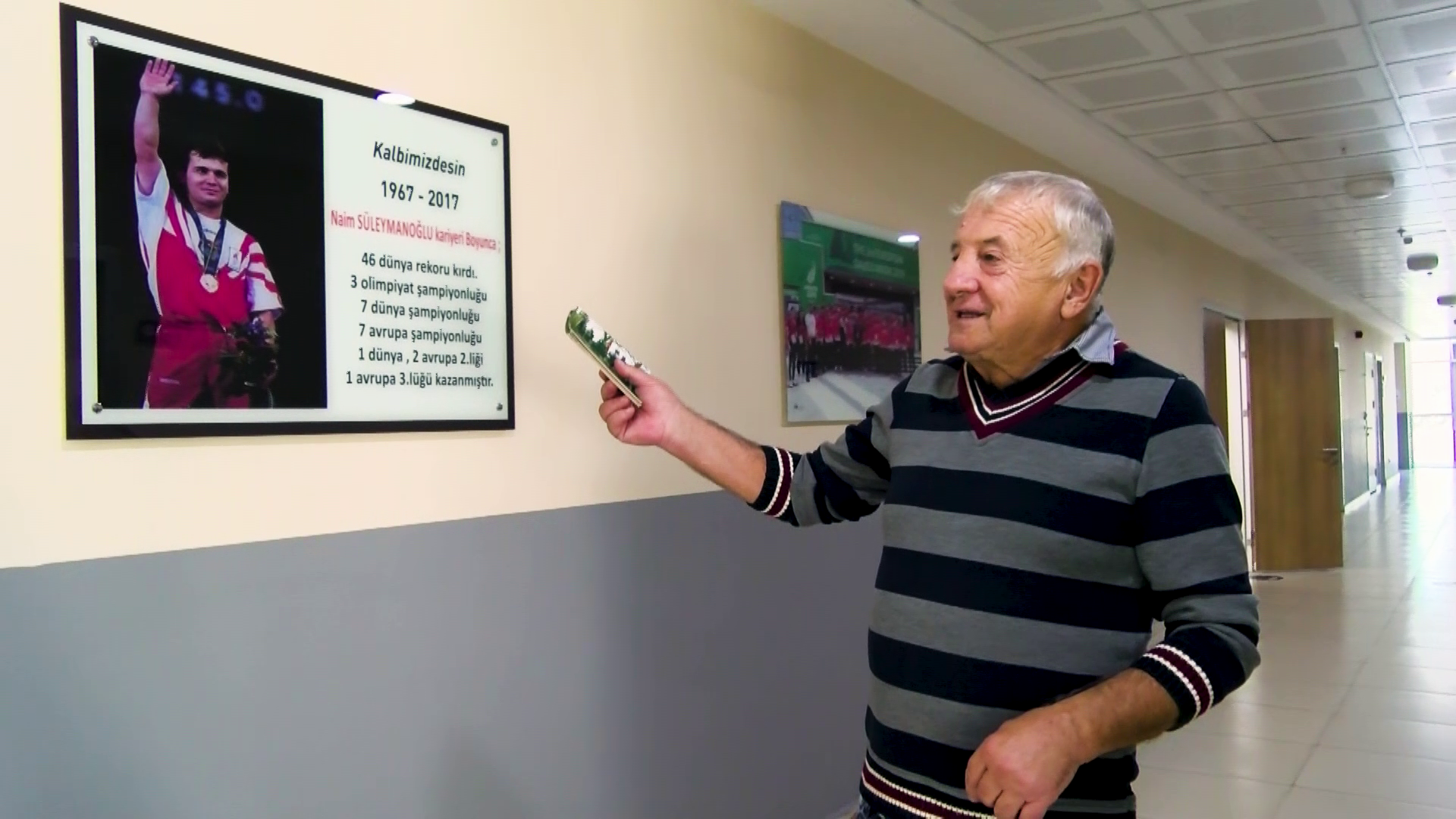 Naim Süleymanoğlu’nun o fotoğrafları ilk kez gün yüzüne çıktı 9