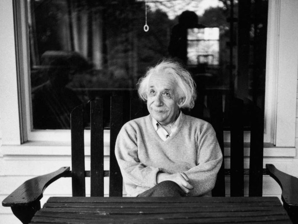 Einstein bahşiş yerine garsona iki not verdi! Notların birinde formül yazıyordu... O formül öyle bir fiyata satıldı ki 8