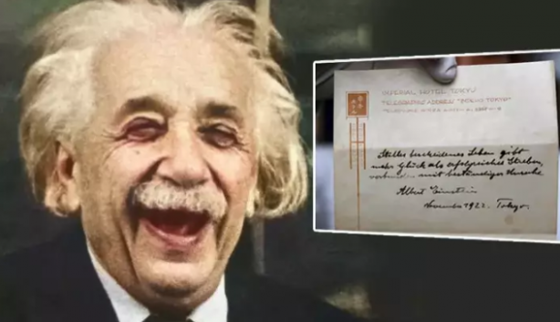 Einstein bahşiş yerine garsona iki not verdi! Notların birinde formül yazıyordu... O formül öyle bir fiyata satıldı ki 1