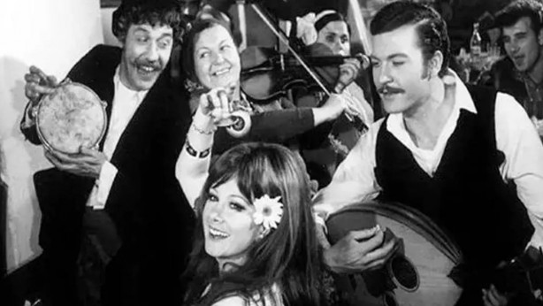 Yeşilçam filmlerinde neden “nayır, nolamaz” deniliyormuş ortaya çıktı! Sebebini duyunca çok şaşıracaksınız 2