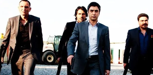 Kurtlar Vadisi hayranları kahrolacak! İşte Polat Alemdar ve Güllü Erhan'ın son hali 2