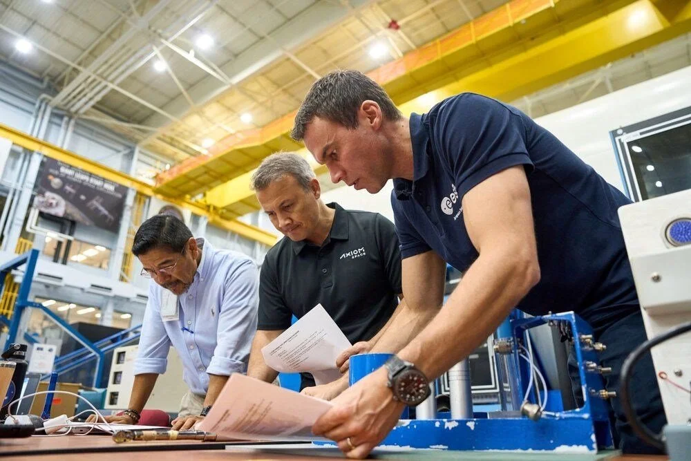 T H L S T2Jku E6 B5 3Jnoml Tw