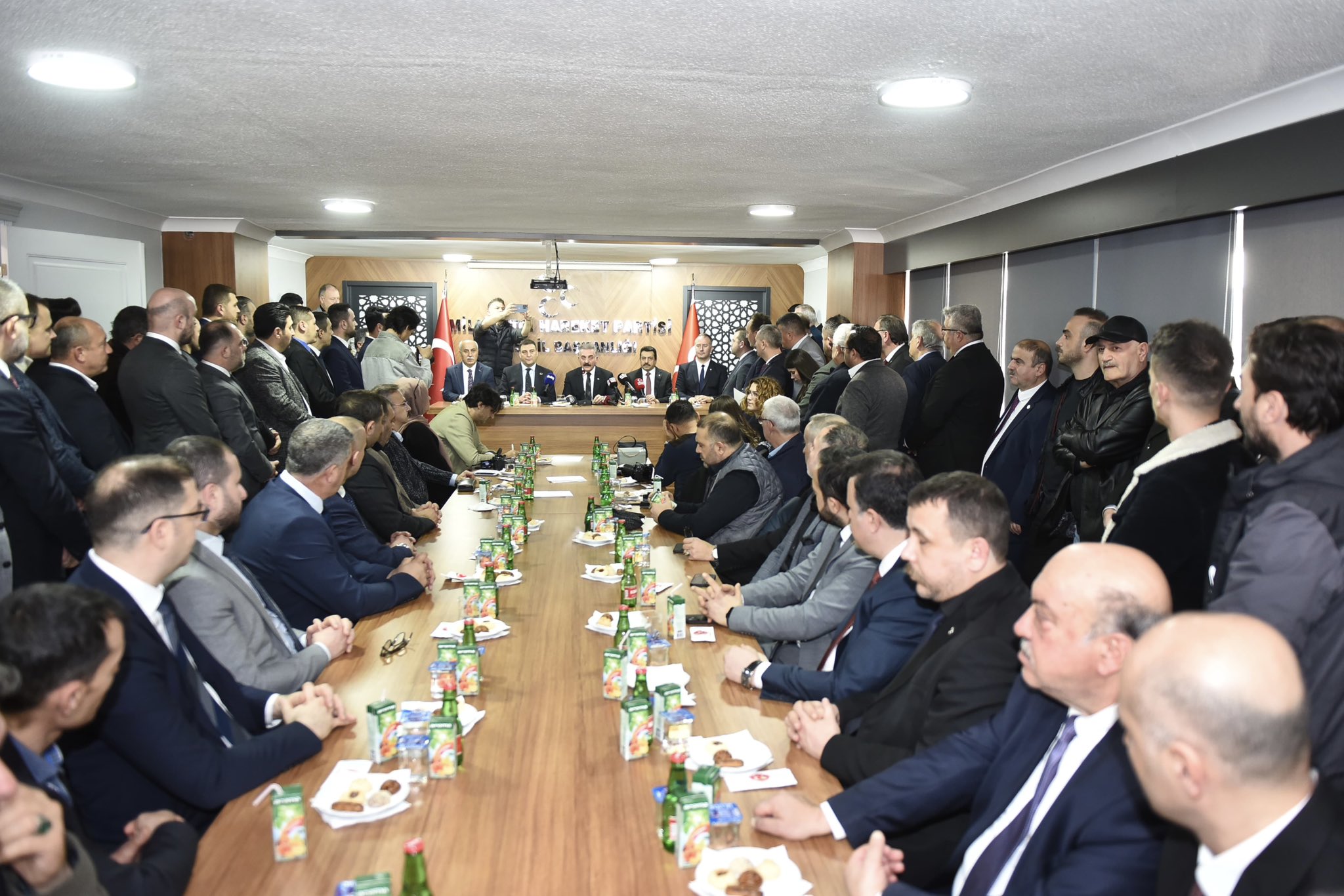 G F Klg L W I A Aryyi