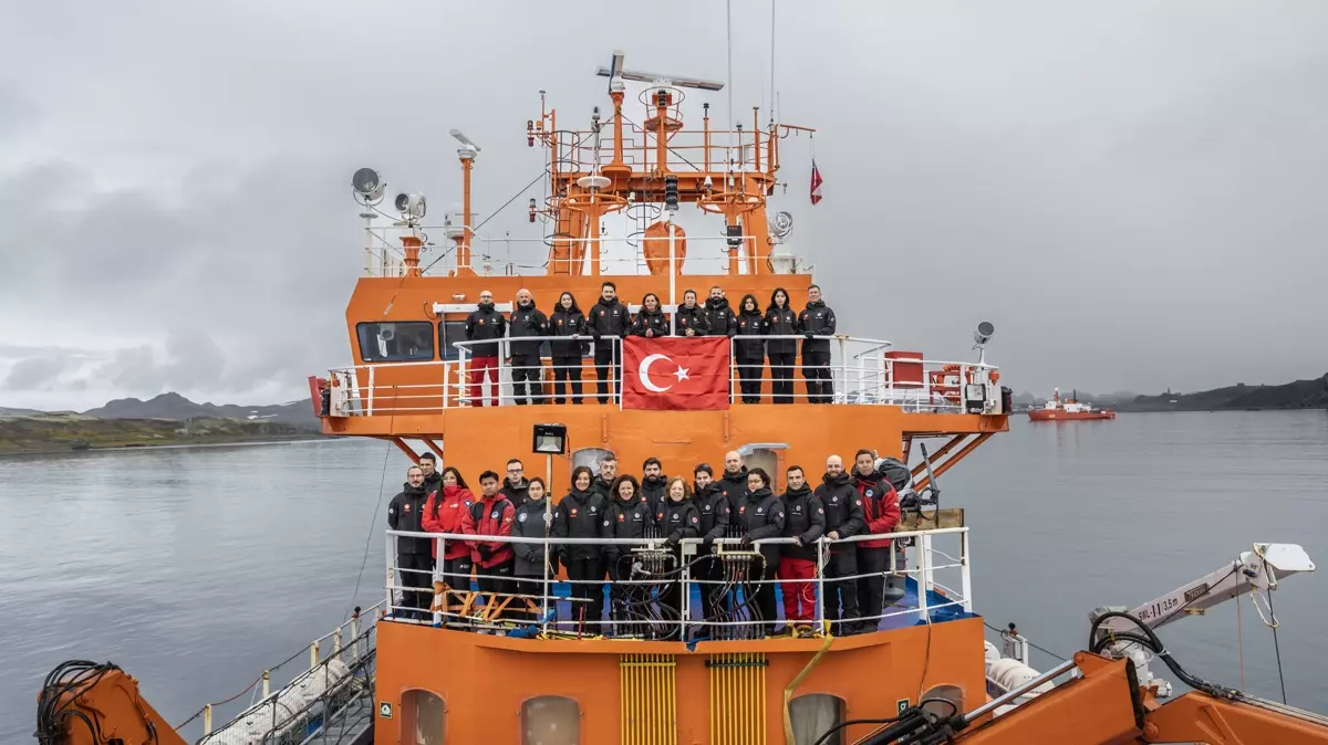 Turk Bilim Ekibi Uzaydan 705 2 41