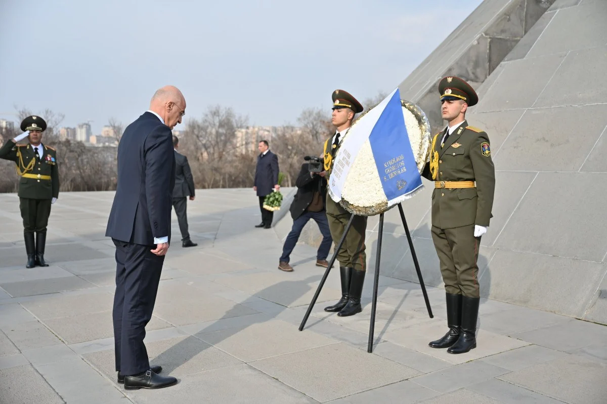 65E5D3D5Af969890 W1200Xh798