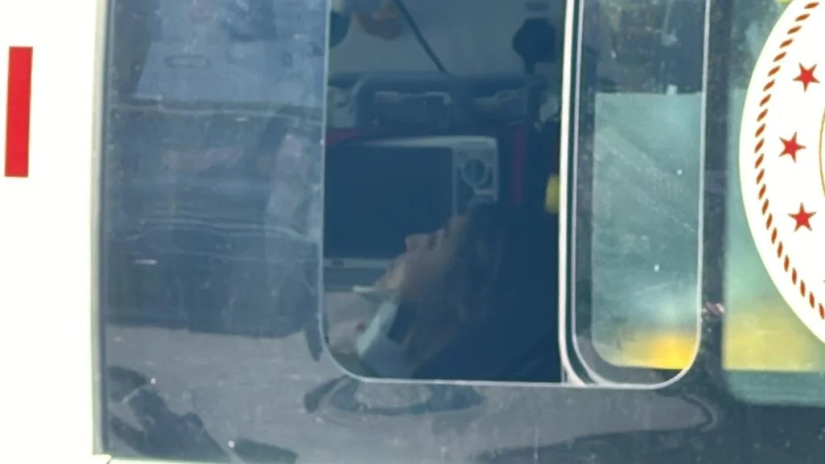 65E5D9Dbb77F7401 W1200Xh675