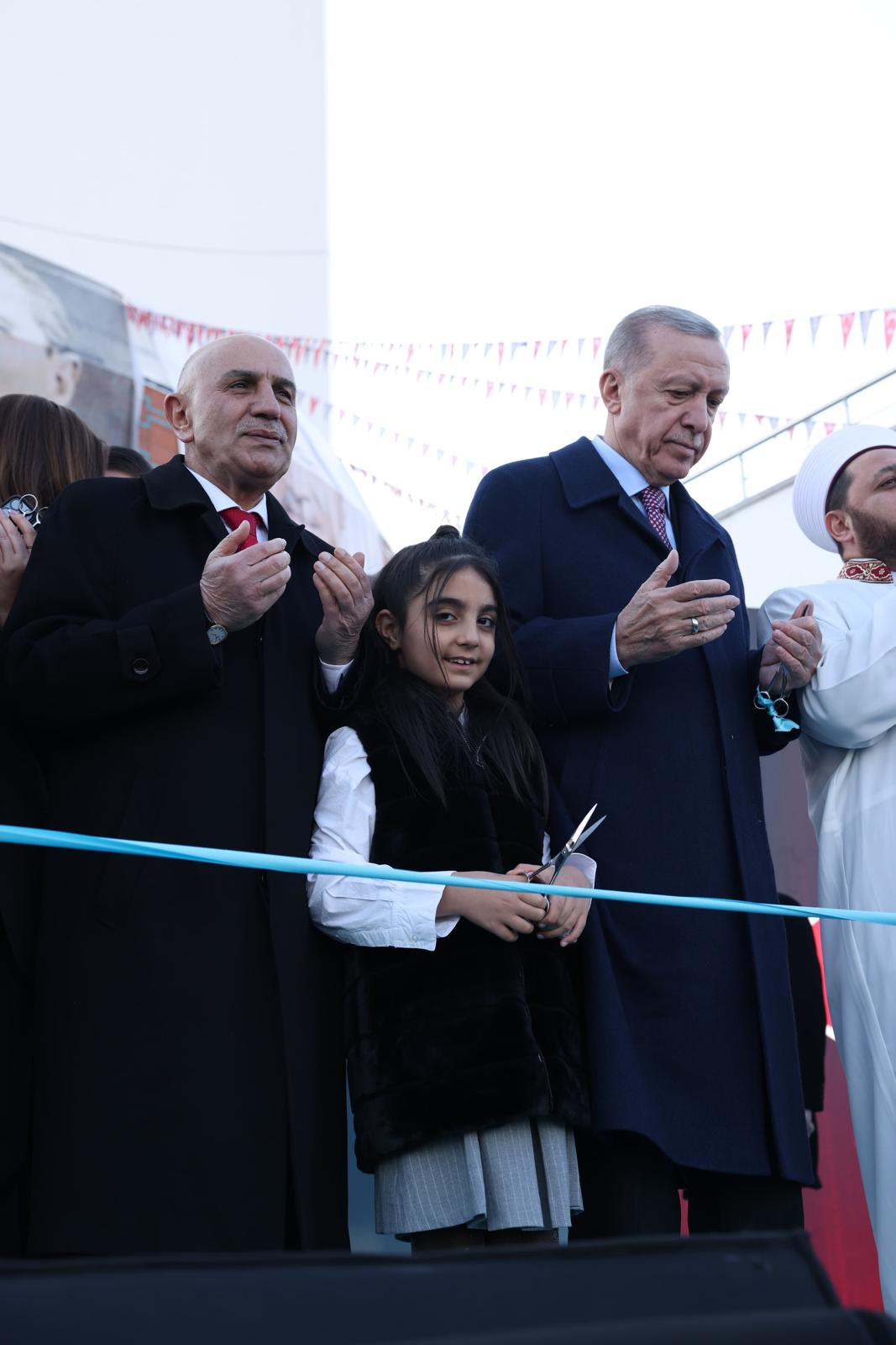 8683696D C4Ab 4B76 9146 859F429Faef4