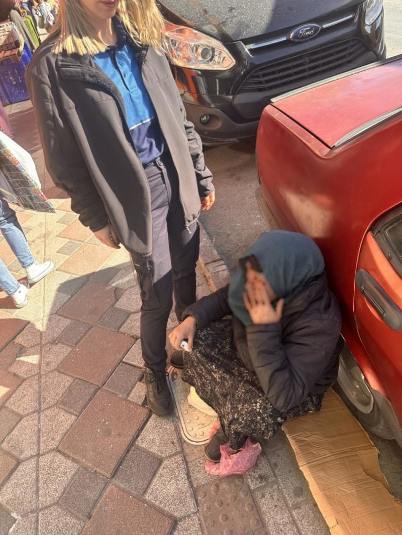 Aw18052302 1004202478B73C8A